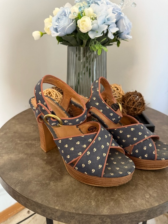 Fossil Shoes - Fossil Navy Patterned Platform Slingback Heels with Brown Trim